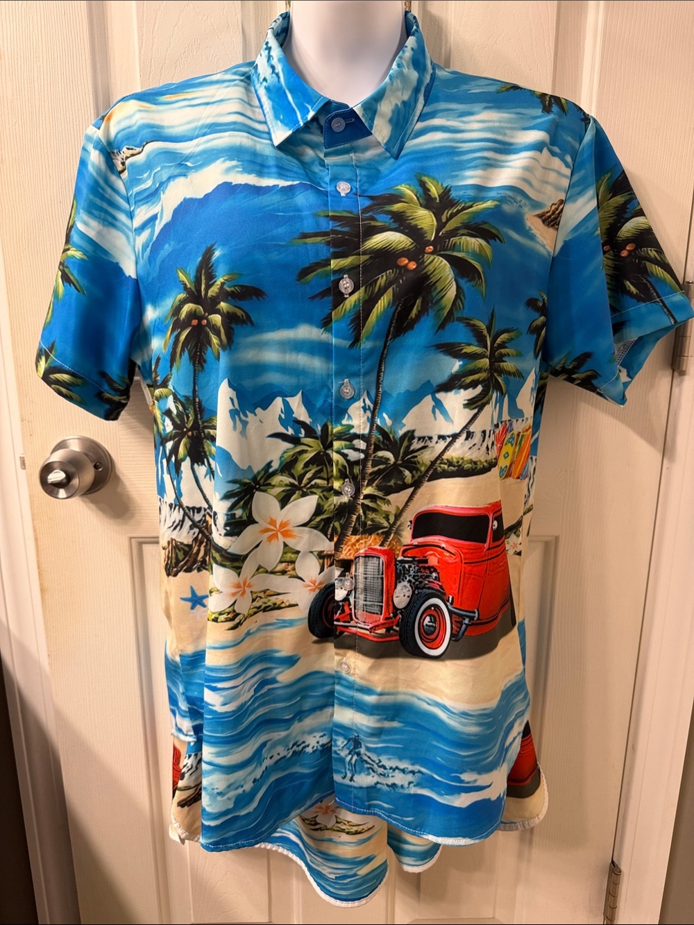 Blue Tropical Print Men's Shirt Set with Red Vintage Car Accent